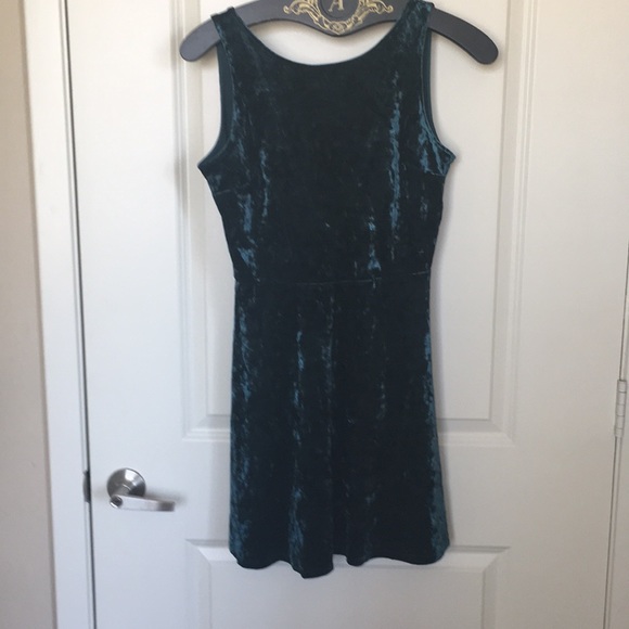 green velvet dress h&m